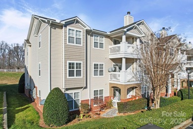 Lake Norman Condo For Sale in Cornelius North Carolina