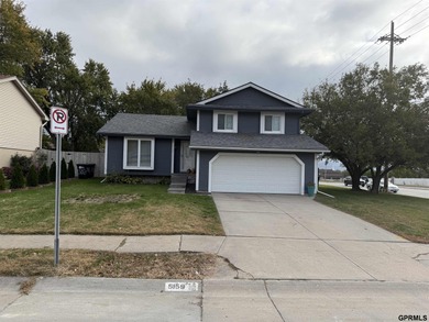 Zorinsky Lake Home For Sale in Omaha Nebraska