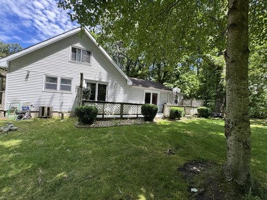 Opportunity to own this lake house without having the high taxes - photo 3