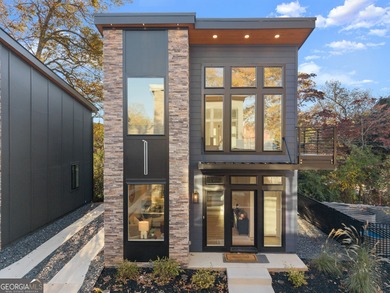 Lake Lanier Home For Sale in Gainesville Georgia