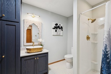 Welcome to Stroebe Island living! This spacious 2-bedroom - photo 17
