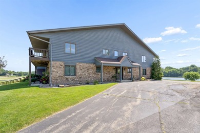 Welcome to Stroebe Island living! This spacious 2-bedroom - photo 21