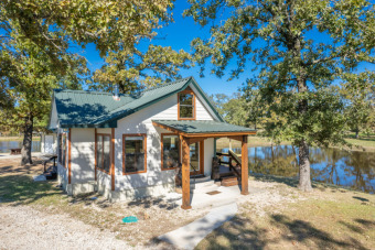 Adorable cottage on 79 acres w/waterfrontage on Lake Fork! - Lake Home For Sale in Emory, Texas
