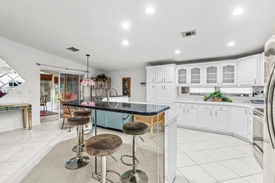 WOW! HUGE PRICE DROP!!! This charming split floor plan 2 car - photo 5