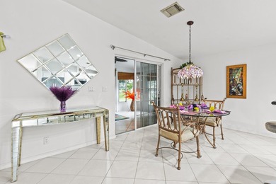 WOW! HUGE PRICE DROP!!! This charming split floor plan 2 car - photo 8