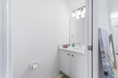 Beautiful two-story corner townhouse offering two bedrooms and - photo 14