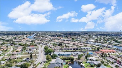 Step into a beautifully updated 3 bedroom plus den/flex room, 2 - photo 42