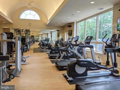 Welcome to this beautifully maintained 2-bedroom, 2-bath condo - photo 44