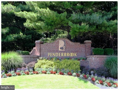 Welcome to this beautifully maintained 2-bedroom, 2-bath condo - photo 46