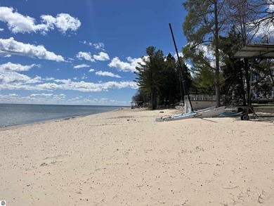 Very desirable stretch of sugar-sand beach with 60 frontage - photo 23