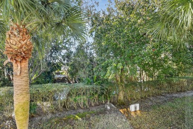 Updated and impeccable end unit townhouse in the highly sought - photo 25