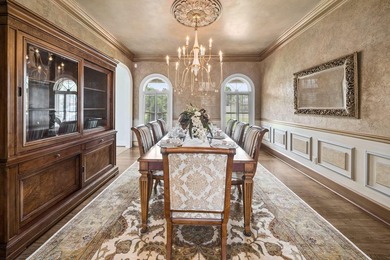 Nestled in the heart of Kings Point, one of Panama City's most - photo 28