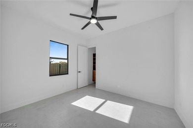 MOTIVATED SELLER - UP TO $10,000 TOWARD BUYER'S CLOSING COSTS - photo 29
