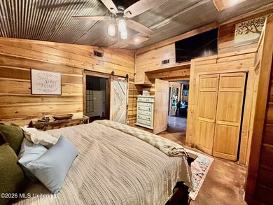 This beautifully built 1,940 sq ft two-story brick home, built - photo 11