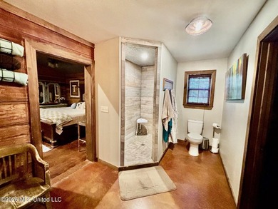 This beautifully built 1,940 sq ft two-story brick home, built - photo 12