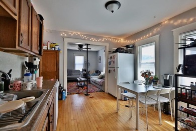 An exceptional opportunity in downtown Madison, WI, this 3-unit - photo 12