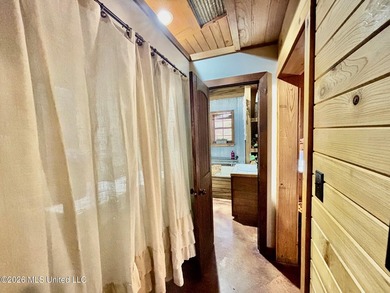 This beautifully built 1,940 sq ft two-story brick home, built - photo 15