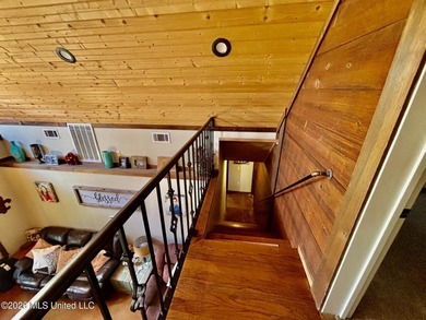 This beautifully built 1,940 sq ft two-story brick home, built - photo 18