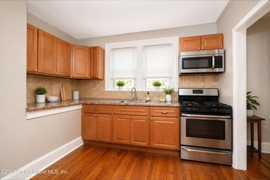 69 Chelsea St, currently the only two-family home in Tottenville - photo 26