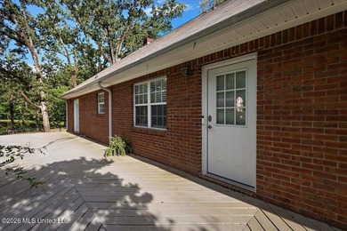 Southern charm in a scenic setting! Welcome to 402 Springwood - photo 36