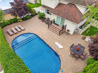 Welcome to this exceptional multi-generational property in the - photo 44