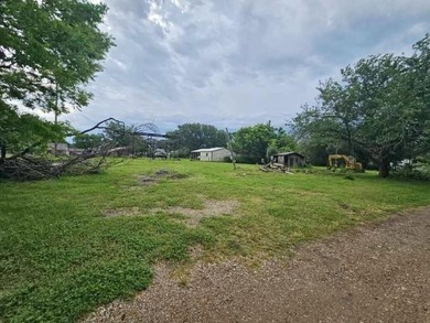 Cedar Creek Lake Lot For Sale in Seven Points Texas