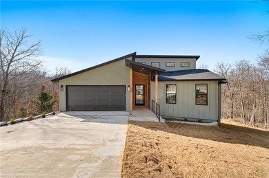 Lake Loch Lomond Home For Sale in Bella Vista Arkansas