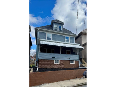 Allegheny River Home For Sale in New Kensington Pennsylvania