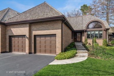 Lake Townhome/Townhouse Sale Pending in Hinsdale, Illinois