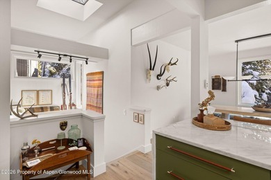A rare opportunity to own an exceptionally refined four-bedroom - photo 11