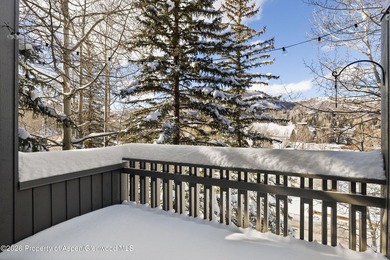 A rare opportunity to own an exceptionally refined four-bedroom - photo 25
