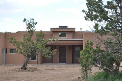 Lake Home For Sale in Santa Fe, New Mexico