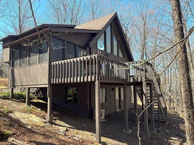 Lake Home For Sale in Gouldsboro, Pennsylvania
