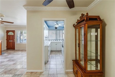 Welcome Home to 100 Cerritos Ave, where retro charm and Long - photo 9