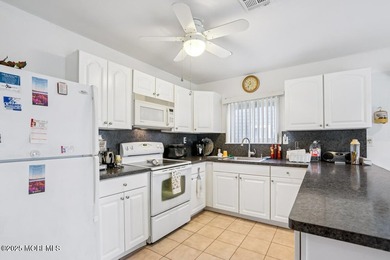 Welcome to 18 San Salvador Street, a well-maintained - photo 9