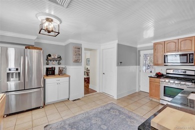Welcome to this charming and beautifully maintained Colonial - photo 20
