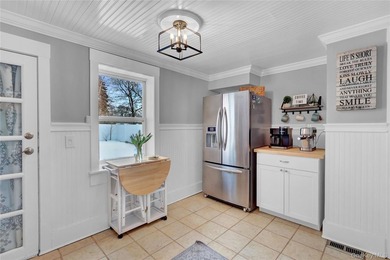 Welcome to this charming and beautifully maintained Colonial - photo 21