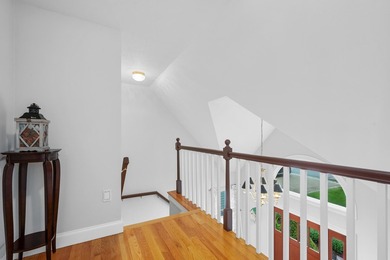 Discover the perfect blend of coastal charm and comfort in this - photo 22