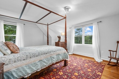 Discover the perfect blend of coastal charm and comfort in this - photo 25