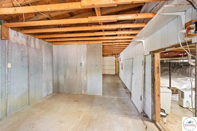 Experience the rustic charm of this log-sided home with stunning - photo 28