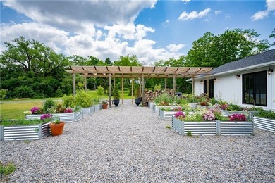 Set amidst the serene beauty of Skaneateles Lake, West Lake Farm - photo 36