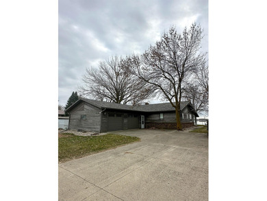 Lost Island Lake  Home For Sale in Ruthven Iowa