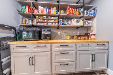 Spacious Barndominium-style home with dock possible! - photo 10