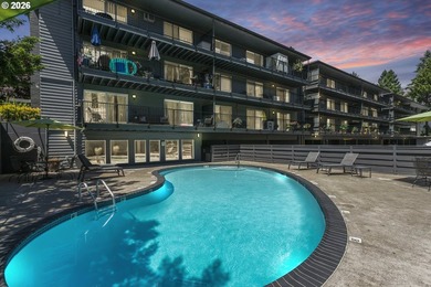 Hard-to-find single-level condo living in one of Lake Oswego's - photo 1