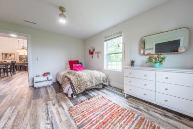 Spacious Barndominium-style home with dock possible! - photo 13