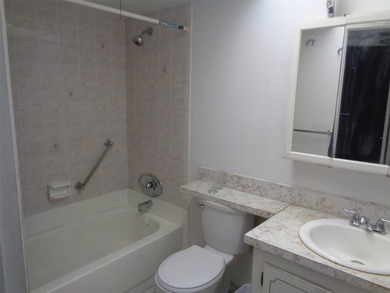 55+. No rentals. Deep price reduction for a speedy sale. Great - photo 8