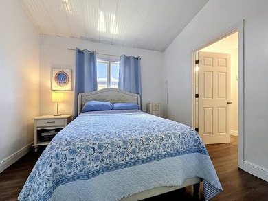 Beautiful and well maintained 2-bedroom, 2-bath manufactured - photo 6