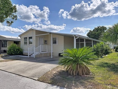 Beautiful and well maintained 2-bedroom, 2-bath manufactured - photo 9