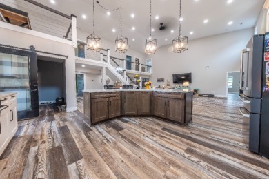 Spacious Barndominium-style home with dock possible! - photo 9