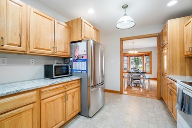 Charming 3-Bedroom, 2.5-Bath Home in Menomonie with Stylish - photo 11
